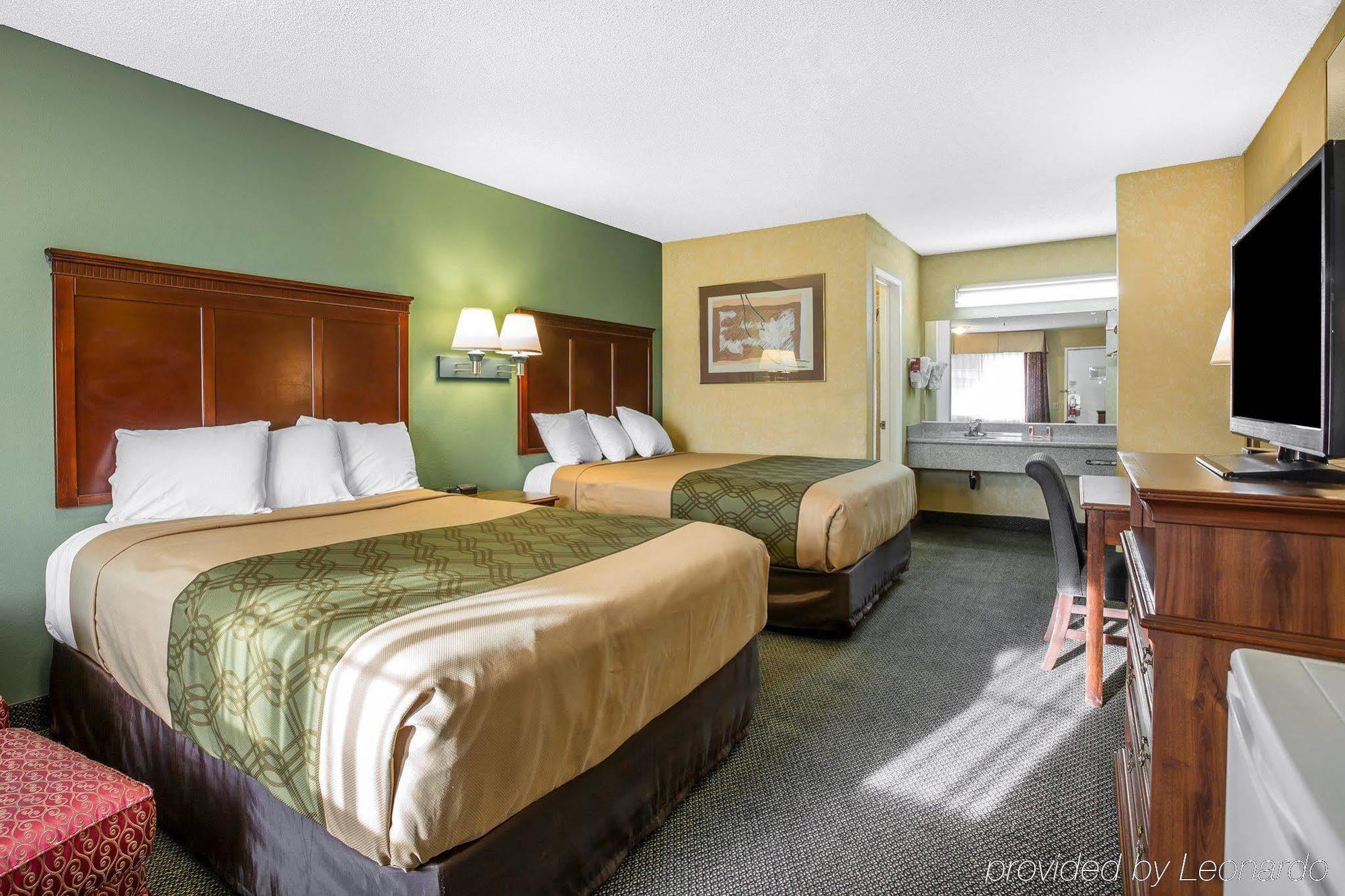 Lodge Econo - Victorville I-15