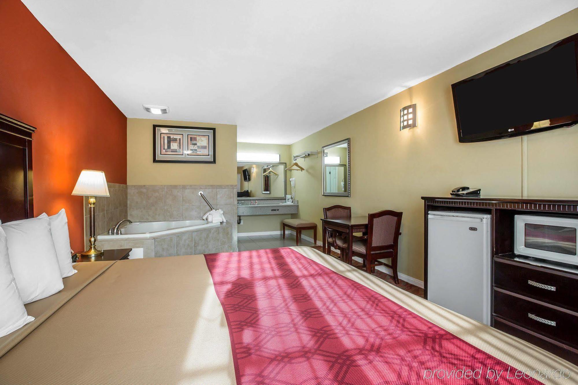 Lodge Econo - Victorville I-15