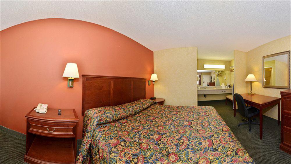 Lodge Econo - Victorville I-15 *